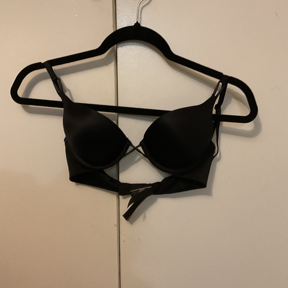Victoria’s Secret bombshell bra